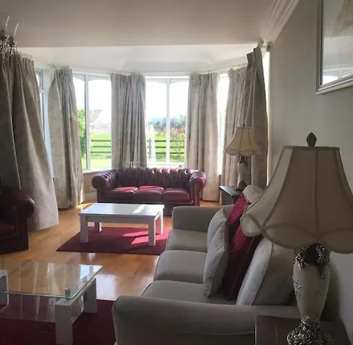 Farm House. Tatil Evi